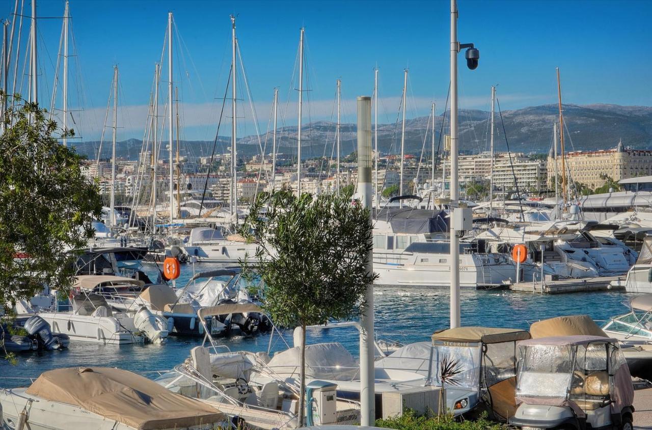 Jul - Studette - Croisette - Vca